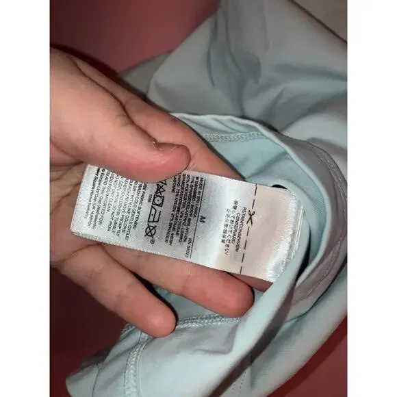 Gap Baby Blue Athletic Criss Cross Back Athletic Tank With Built In Bra Size M - Picture 5 of 5